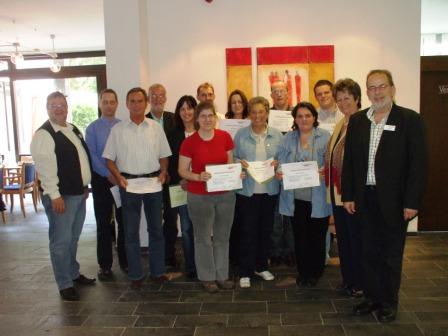 Abschluss und Zertifikatsübergabe des Ausbildungskurses 2009 Abschluss und Zertifikatsübergabe des Ausbildungskurses 2009